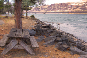 Photo of fishing platforms at Giles French park on The Columbia River