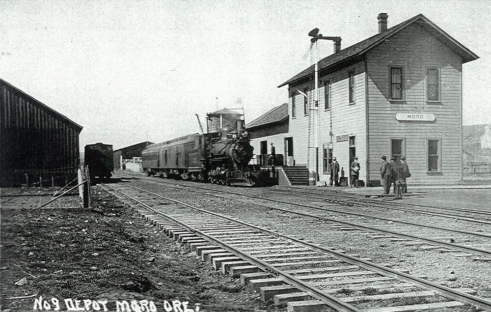 The Moro, Oregon train depot.