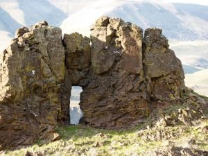 Biggs Arch is on the bench above Hwy. 30 on the segment of the Oregon Trail where wagons descended to the river about a mile west of Biggs.