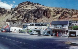 Dinty's Motel and Gas, Biggs, Oregon. Date unknown.