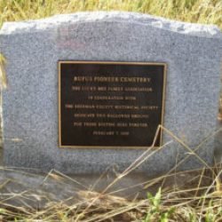 Photo of Rufus Cemetery monument installed by JoeMee, 2000.